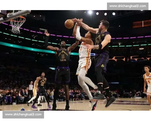老鹰vs湖人直播焦点对决詹姆斯领衔双方全力争胜之夜精彩不容错过
