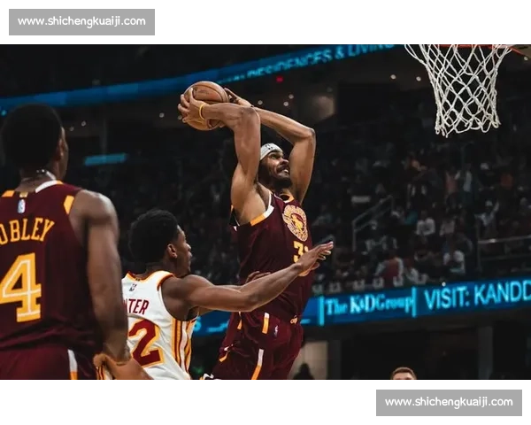 老鹰对决魔术焦点战解析攻防博弈与季后赛前景球星表现与战术走向